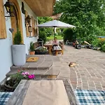 Schnitzhof Pensjonat 3*