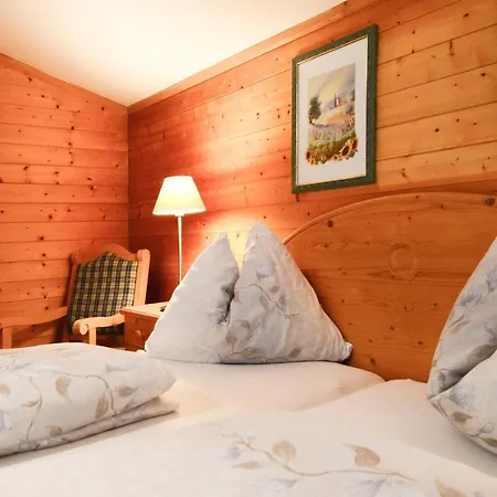 Guest house Schnitzhof 3*